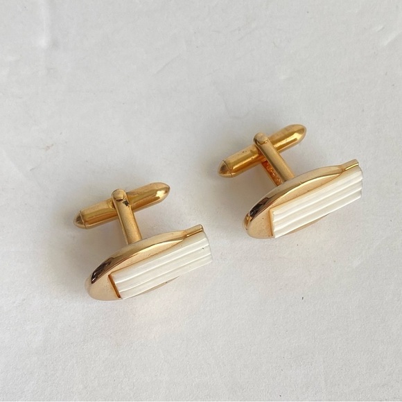 Vintage Swank Cuff Links 60s Gold Tone Faux Mother Of Pearl MOP - Picture 3 of 8